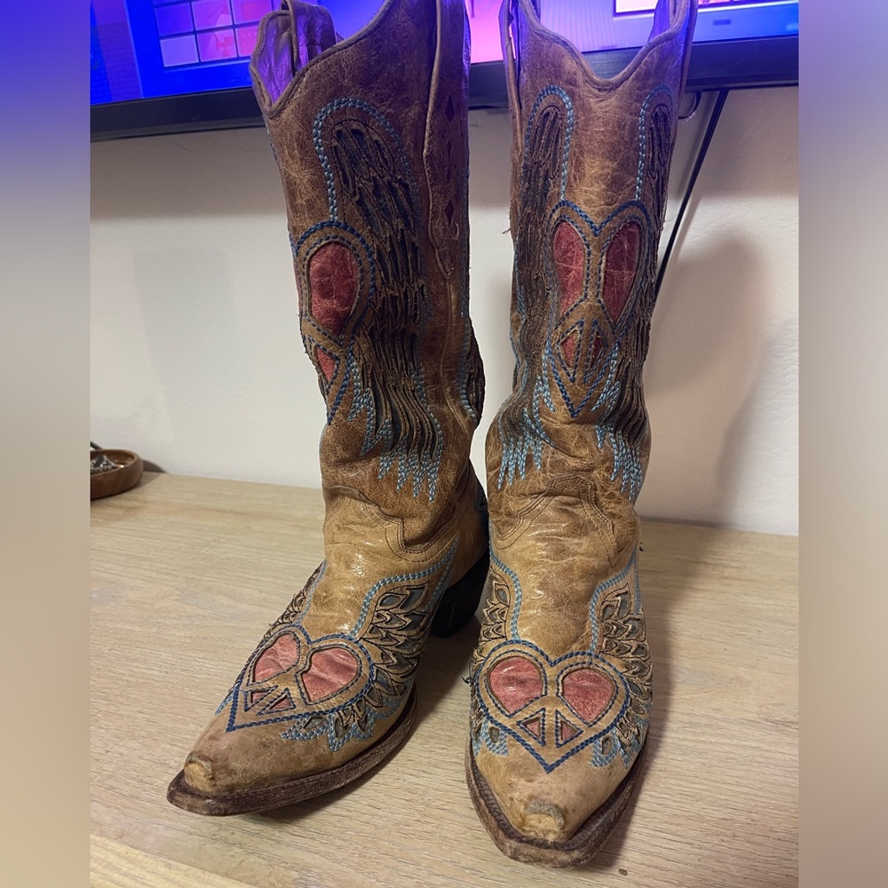 Corral boot snip toe